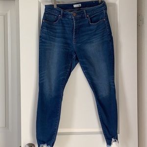 LOFT Curvy Skinny Jeans